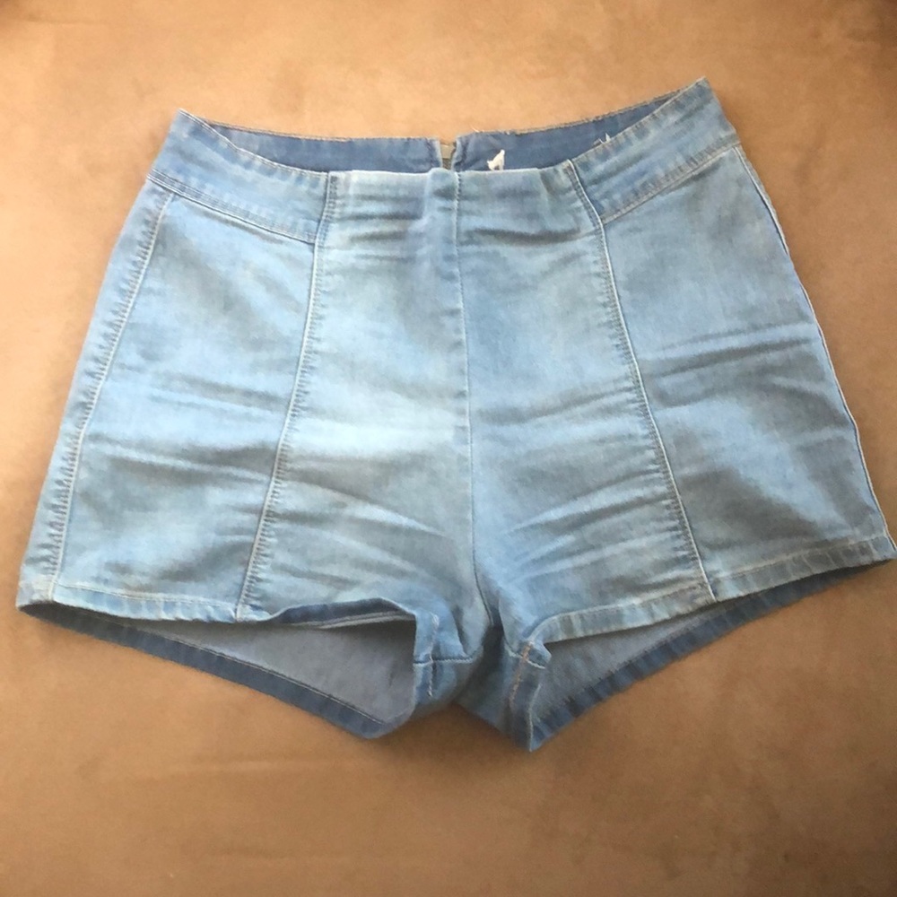 Retro/nautical high waisted shorts